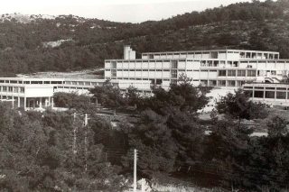 Οι εγκαταστάσεις του Αμερικανικού Κολλεγίου στην Αγία Παρασκευή το 1975